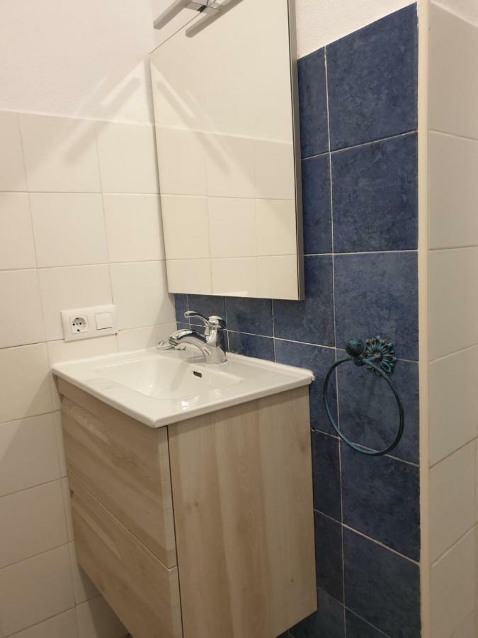 Apartamentos Alma Y Lola Фрихилиана Экстерьер фото