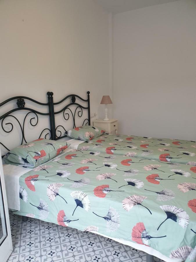 Apartamentos Alma Y Lola Фрихилиана Экстерьер фото